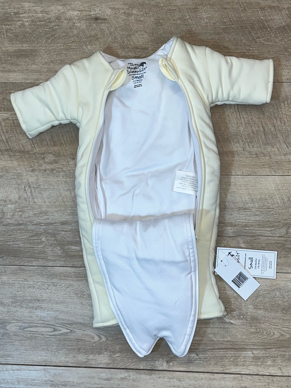 NWT Baby Merlin’s Magic Sleepsuit Size Small (3-6 months) - Picture 4 of 5